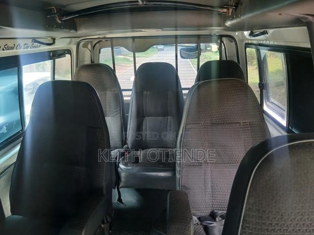 Toyota HiAce 2016 White - thumbnail 8