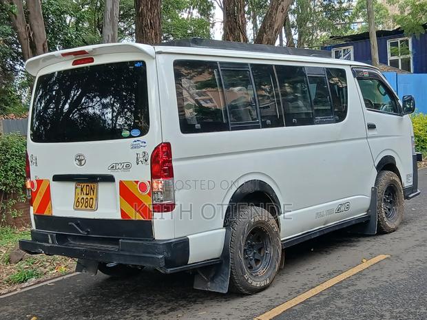 Toyota HiAce 2016 White - thumbnail 5