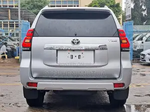 Toyota Land Cruiser Prado 2.8 2020 Silver
