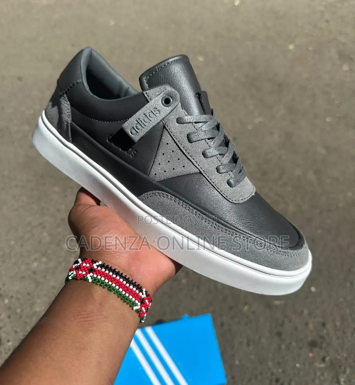 Adidas Casual 
Size 40-45