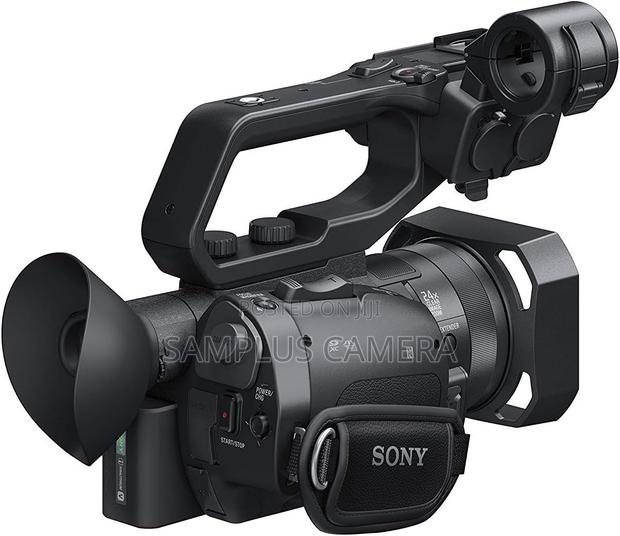 Sony PXW-X70 Professional Hand Held Camcorder - thumbnail 4