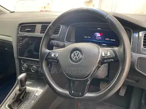 Volkswagen Golf 1.4T S FWD 2019 Black