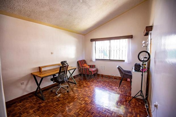 4bdrm Maisonette in Kilimani, State House Area for rent