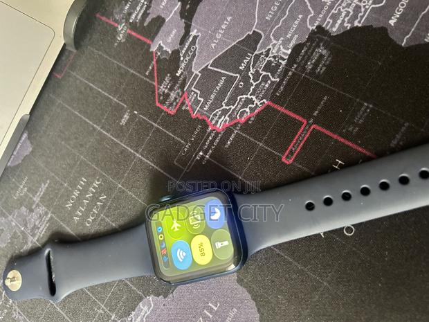 Apple Watch  Series 6 - thumbnail 2