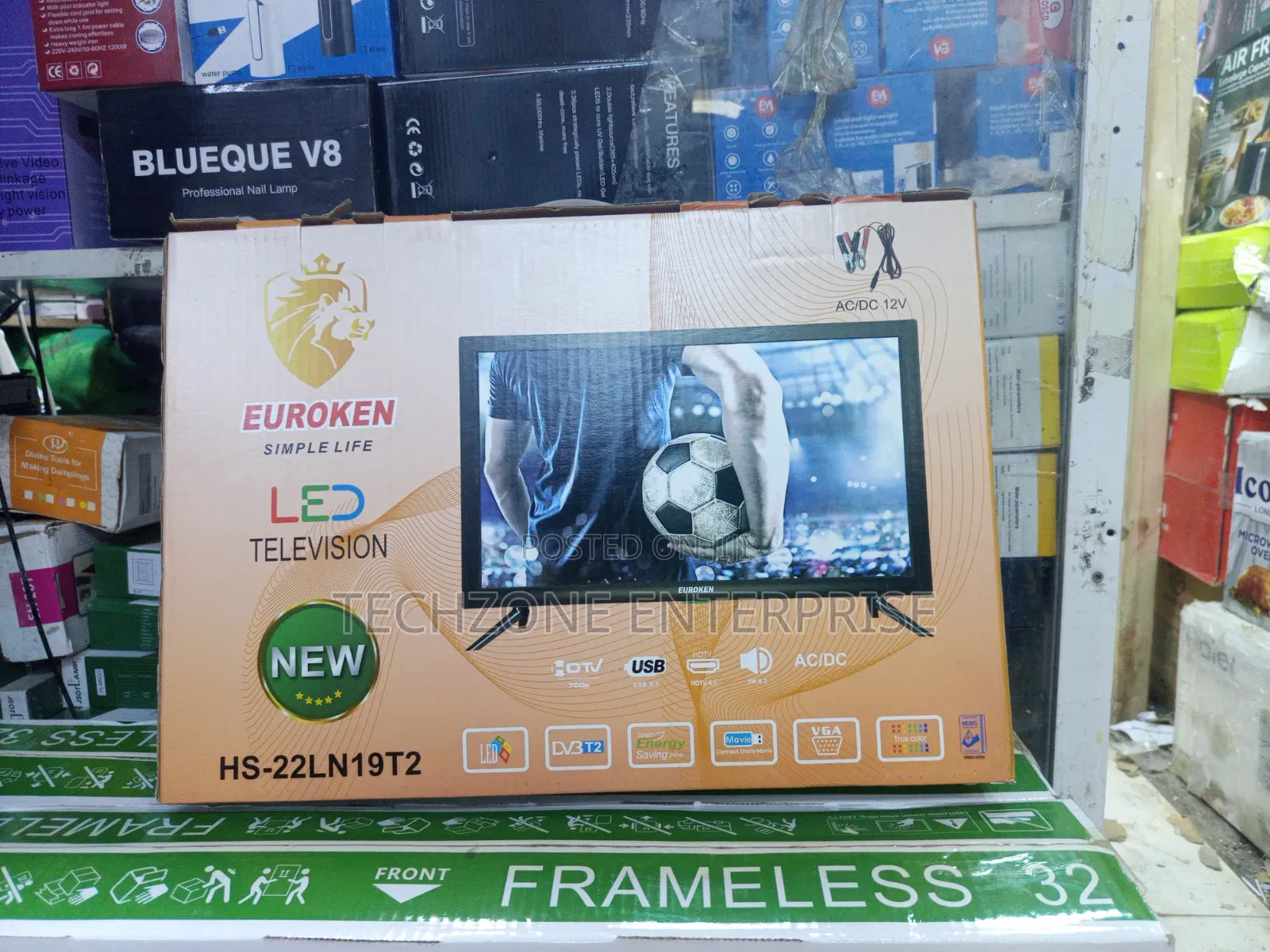 Euroken 22 Inches Flat Tv With Ac/Dc 