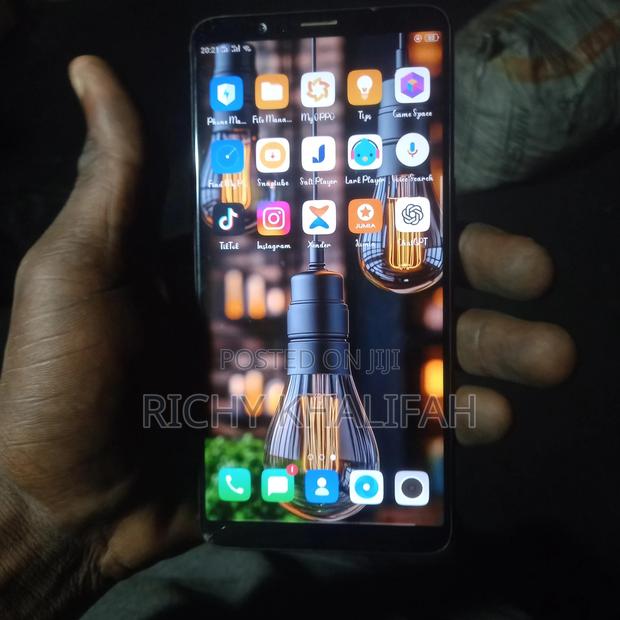 Oppo R11S Plus 64 GB Black - main view