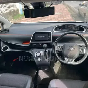 Toyota Sienta 2019 White