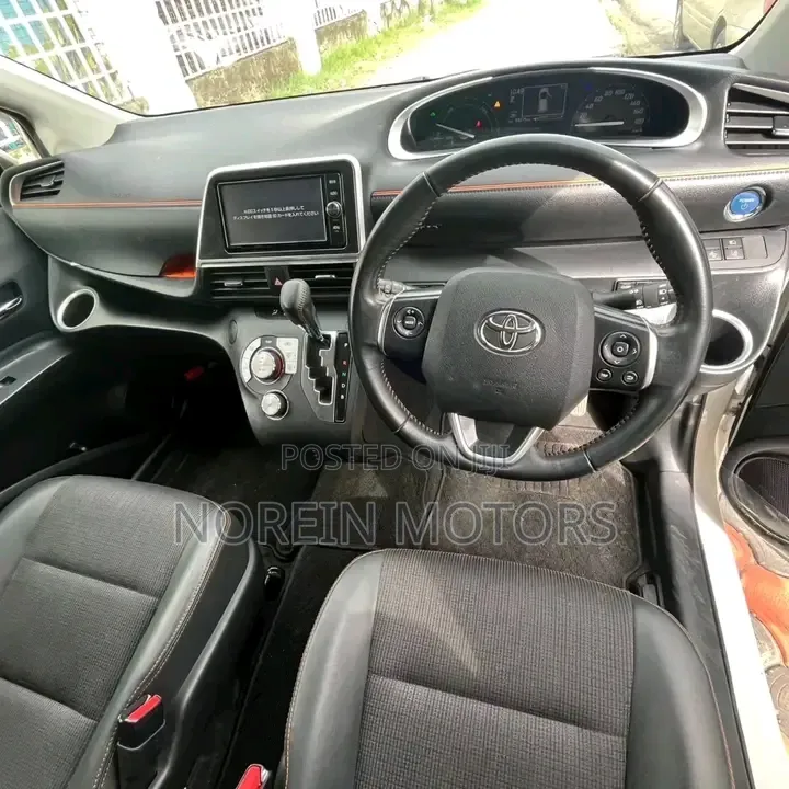 Toyota Sienta 2019 White