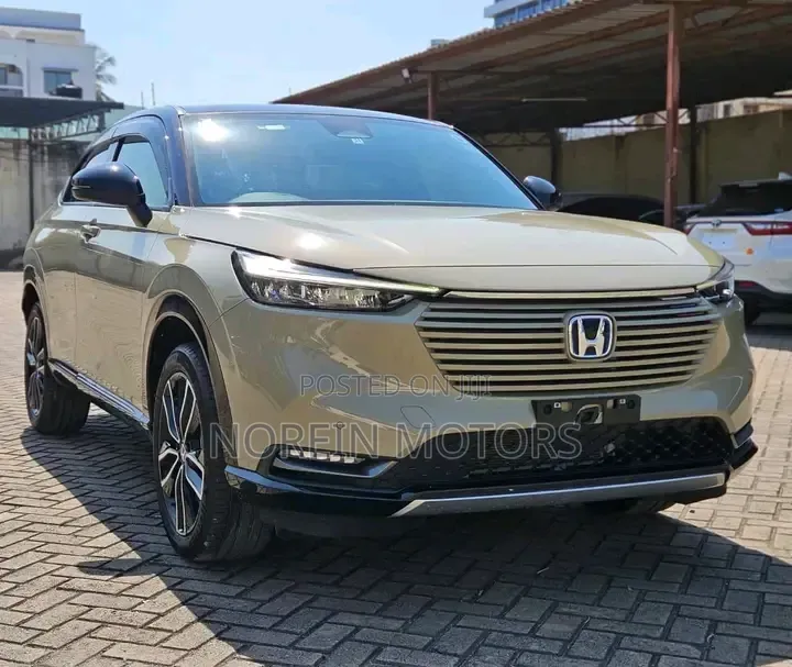 Honda Vezel 2021 Yellow