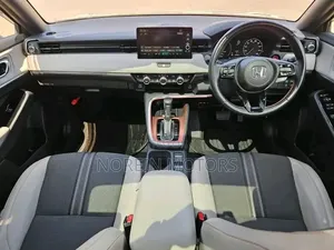 Honda Vezel 2021 Yellow
