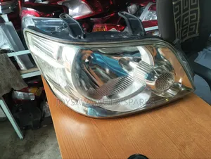 Toyota Noah 2002 Non Xenon Headlight Xjapan