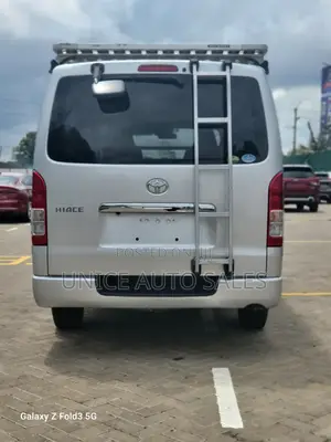 Toyota HiAce 2019 Silver