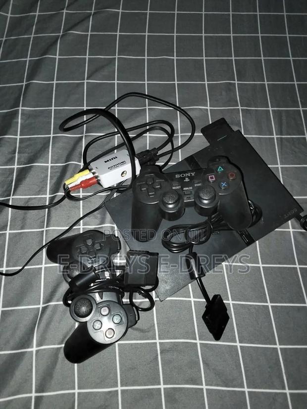Playstation 2 - thumbnail 2
