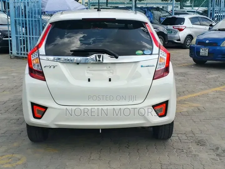 Honda Fit 2018 White