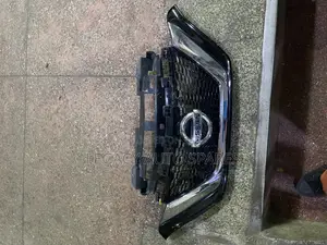 Nissan Note 2015 Front Grille