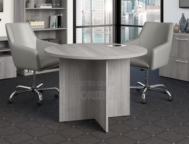 Office Table : Office 4-Seater Round Meeting Table - thumbnail 2