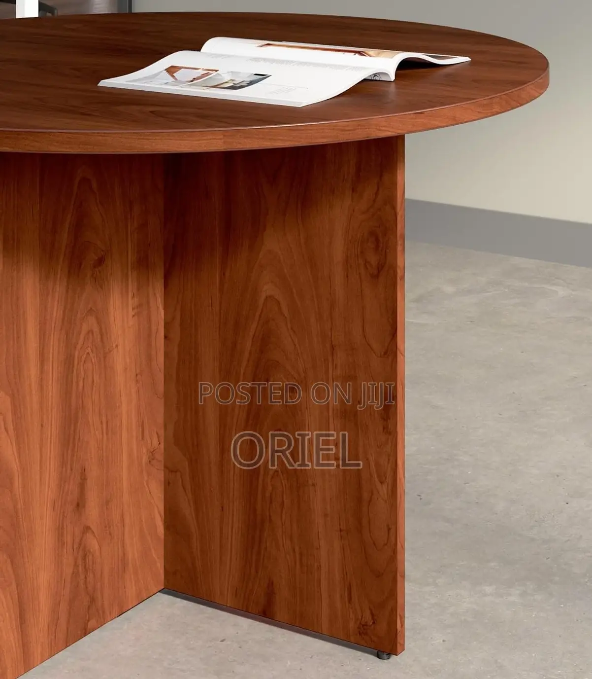 Office Table : Office 4-Seater Round Meeting Table