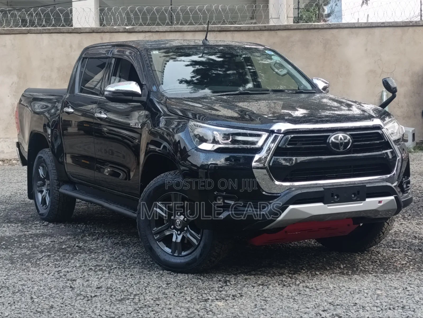 Toyota Hilux 2021 Black