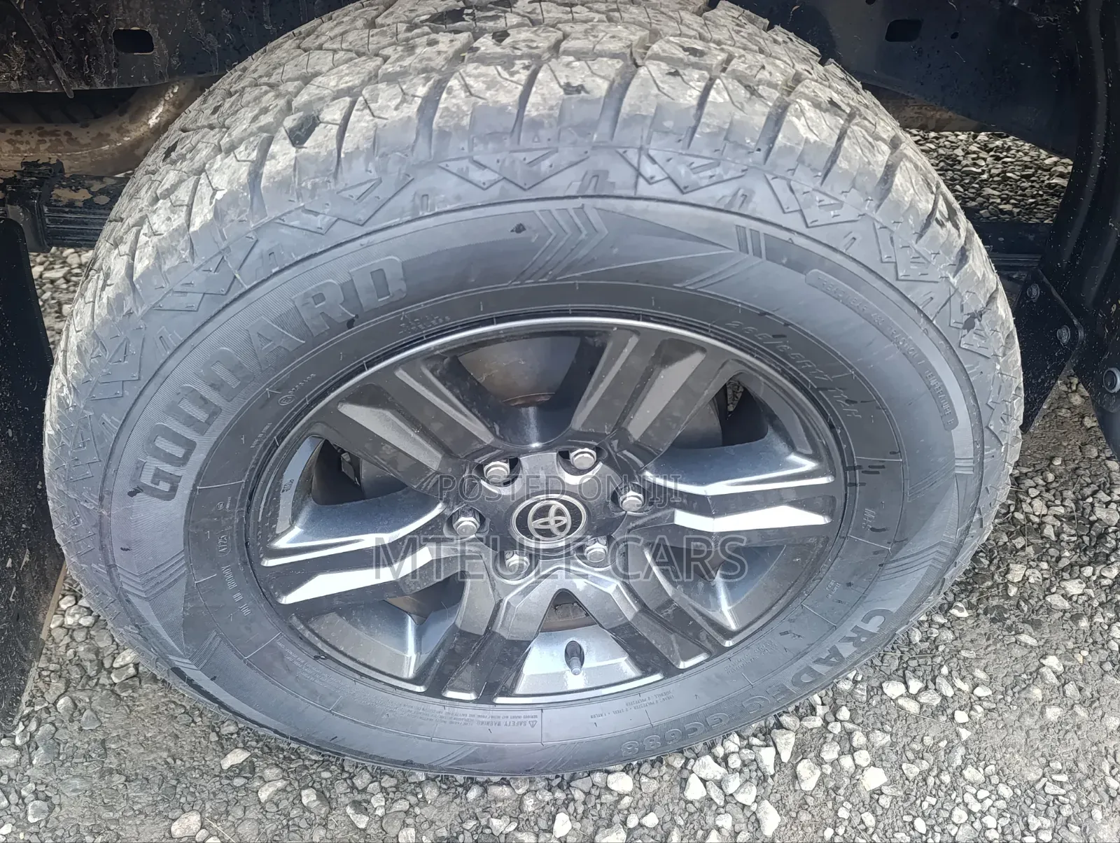 Toyota Hilux 2021 Black
