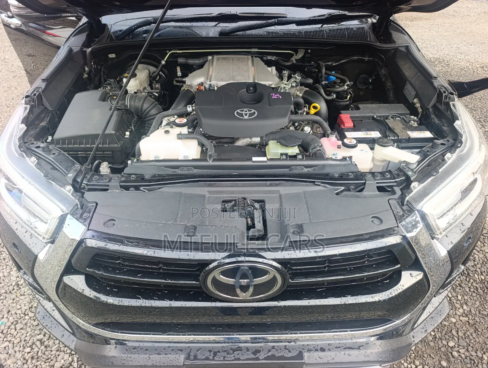 Toyota Hilux 2021 Black
