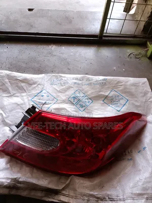 Nissan Fuga Taillight
