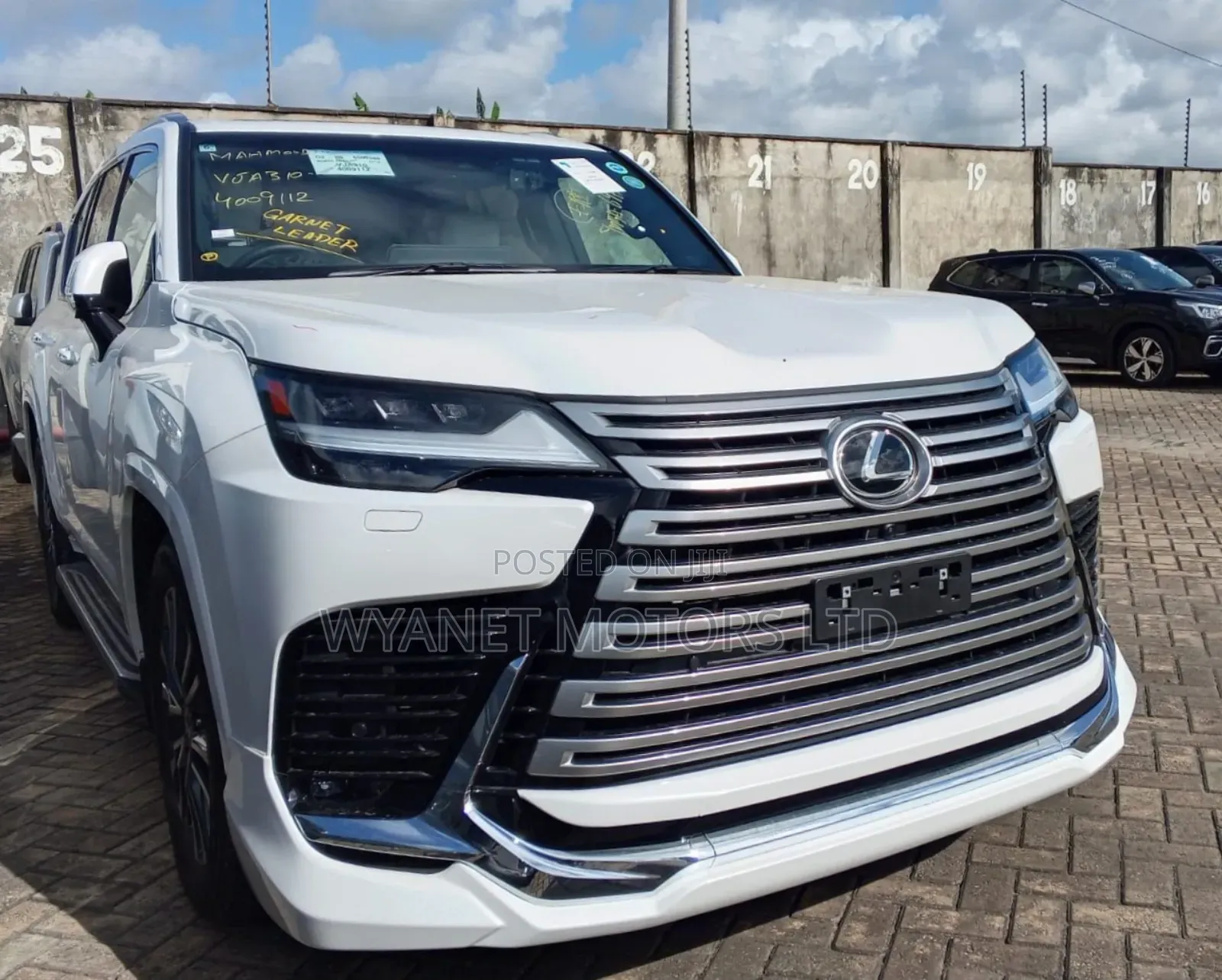 Lexus LX 600 2022 White