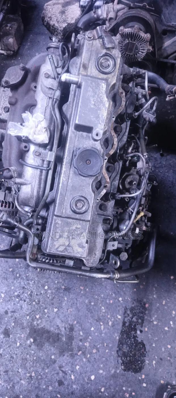 4m40 Complete Engine Pajero Non Turbo - thumbnail 3