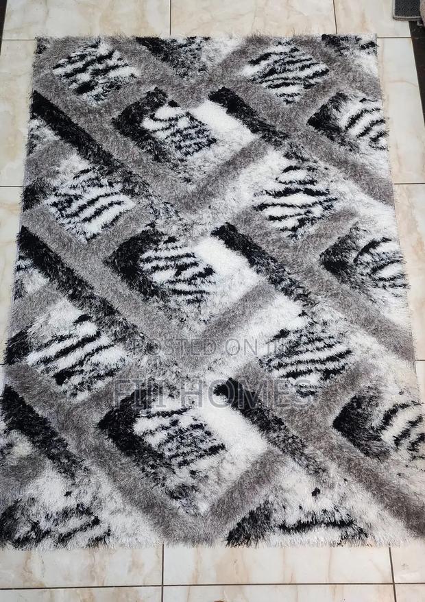 Shaggy Bedside Carpets - Size 4 by 6 - thumbnail 3