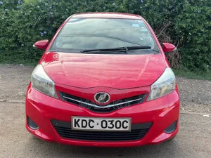 Toyota Vitz 2013 Red