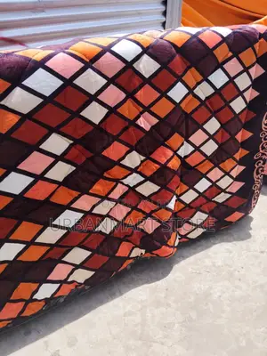 Wide and Worm Woolen Duvet