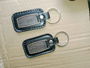 1pc Audi Moulded Leather Key Chain