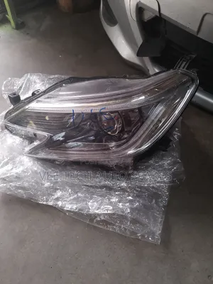 Toyota Mark X Headlight Xenon 2015