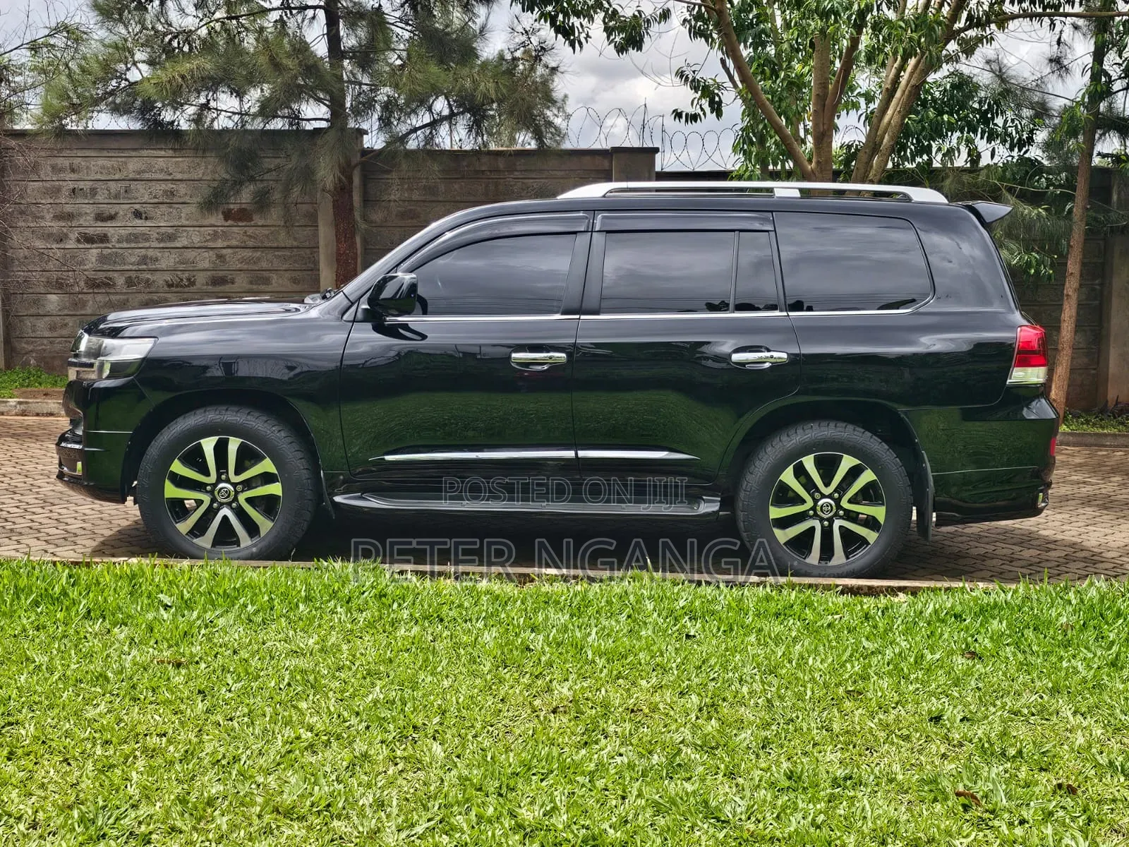 Toyota Land Cruiser 4.6 V8 ZX 2010 Black