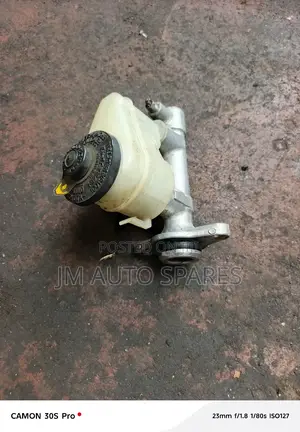 Brake Master Cylinder Ae 100, 102