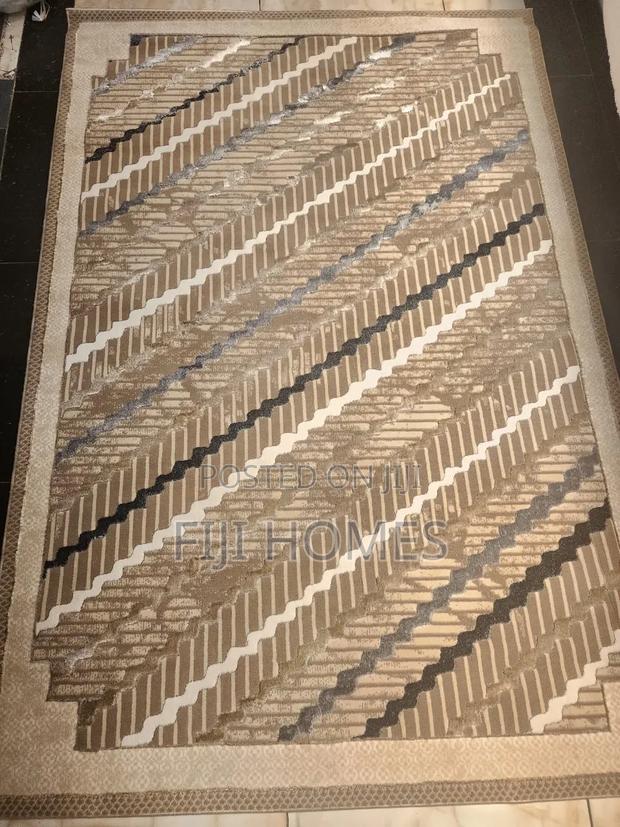 Boutique Turkish Carpet - Size 5 by 8 Ft - thumbnail 5