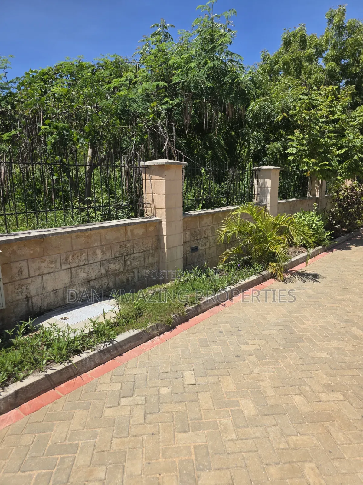 Fully Serviced 1/4 Acre Beach Plot for Sale Diani Galu Kinondo