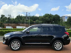 Toyota Vanguard 2010 Black