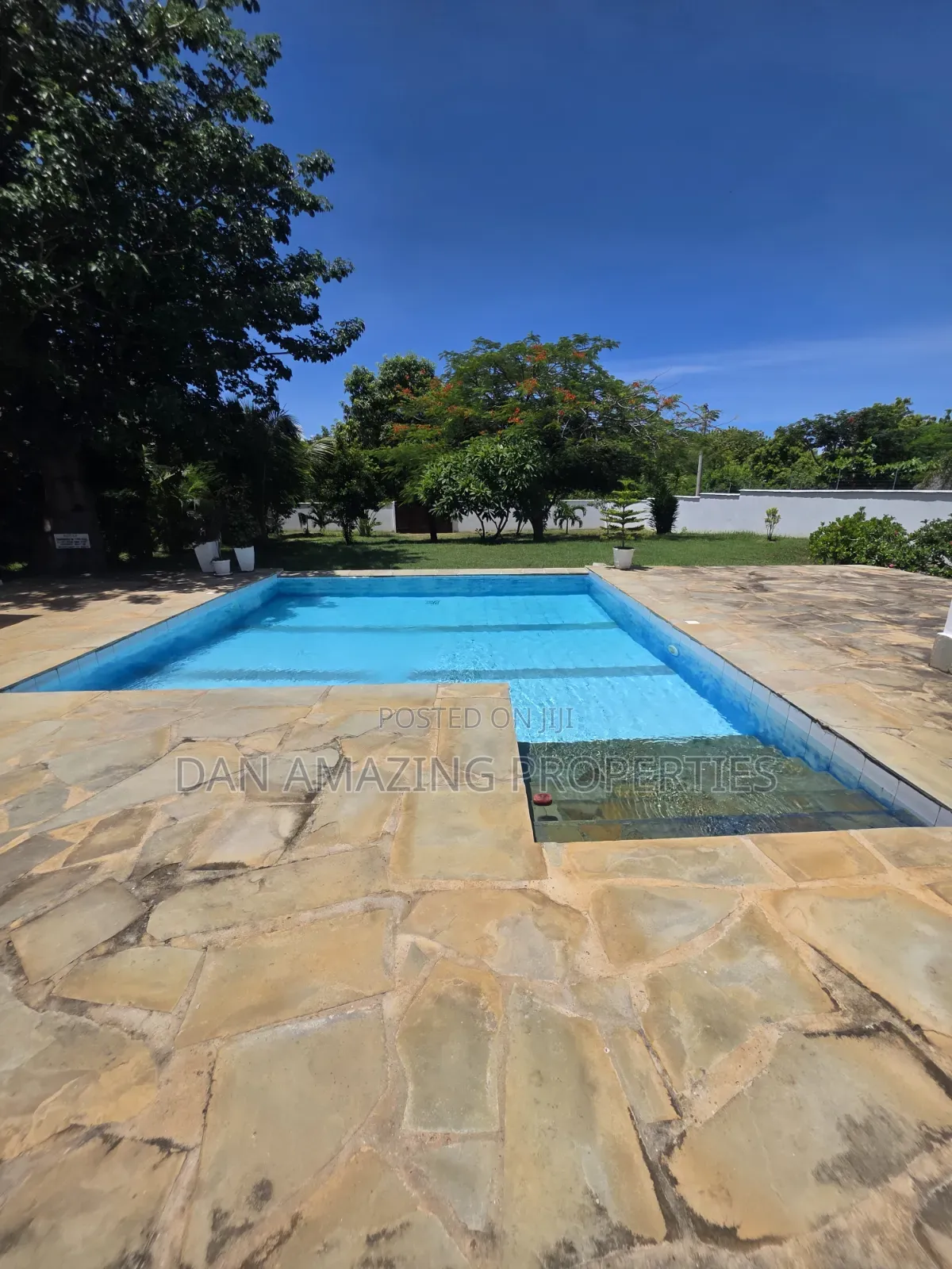 5bdrm Villa in Diani On 1/2 Acre for sale