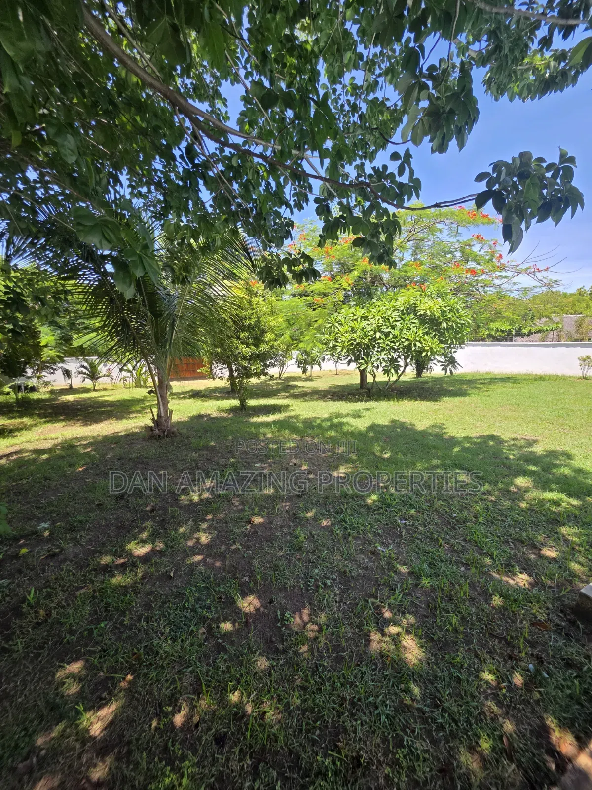 5bdrm Villa in Diani On 1/2 Acre for sale