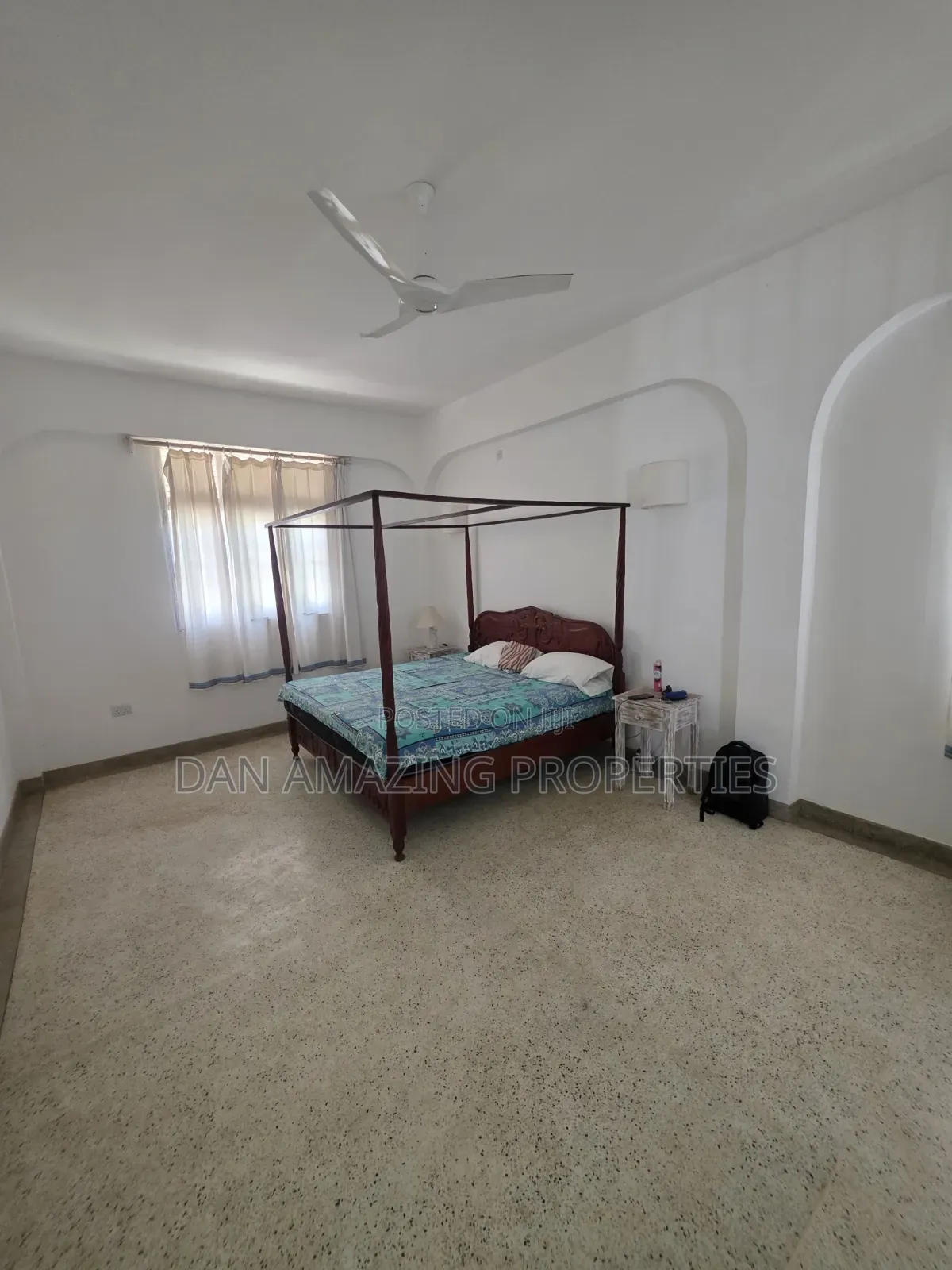 5bdrm Villa in Diani On 1/2 Acre for sale