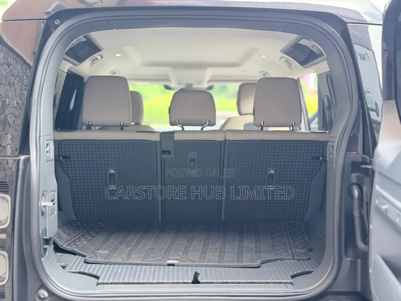Land Rover Defender X-Dynamic SE 2021 Black