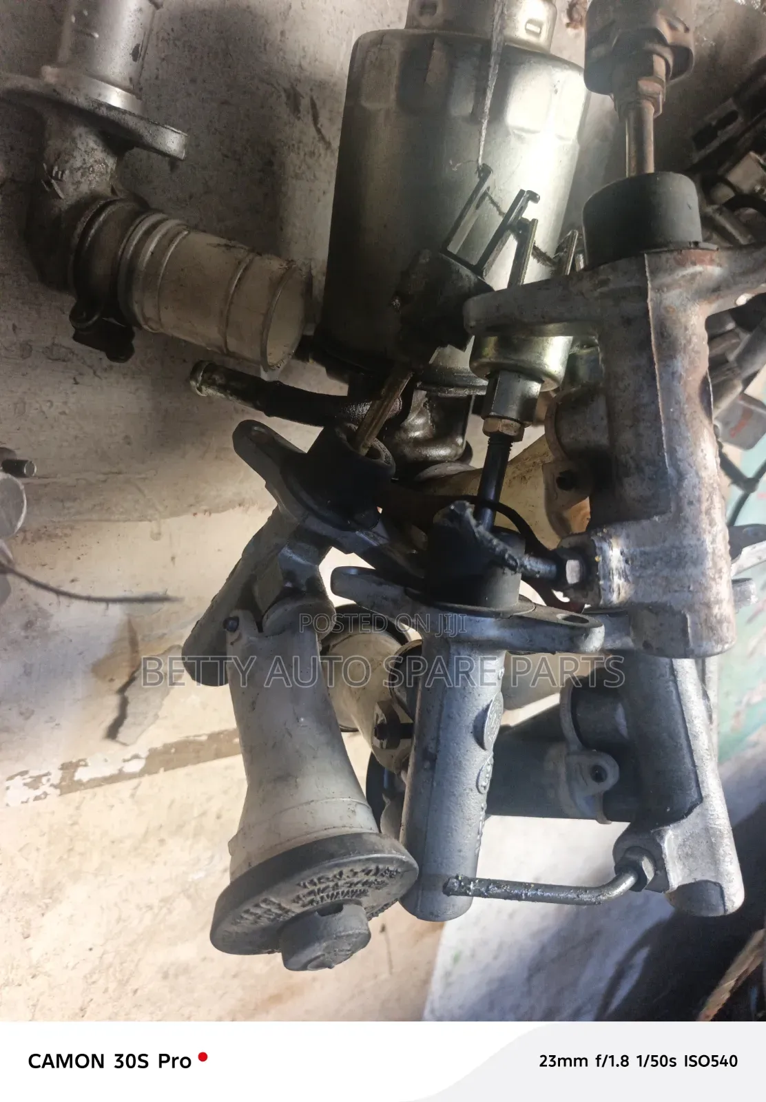 Toyota Hilux Crutch Cylinder