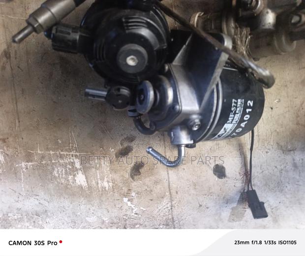Mitsubishi L200 Handpump - main view