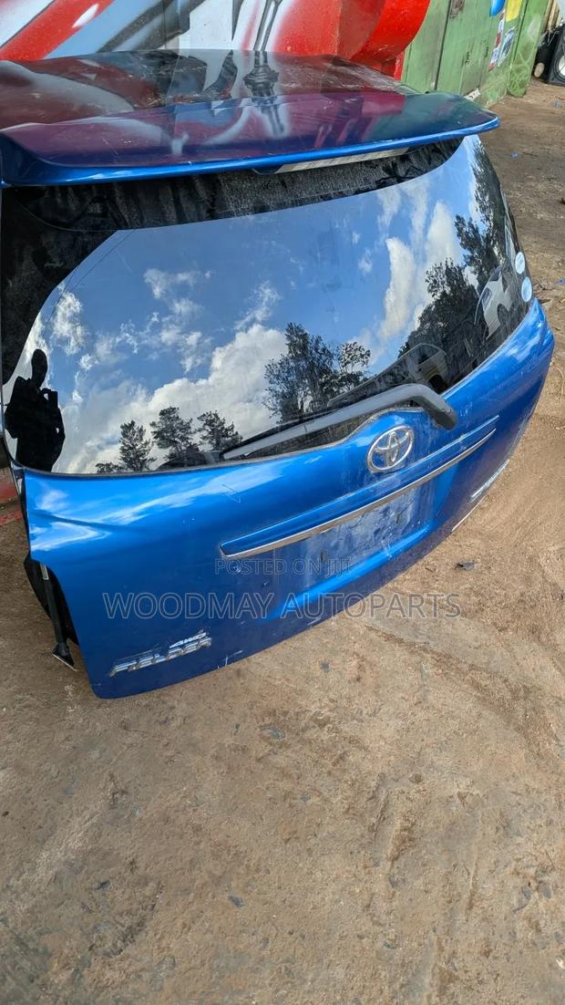 Toyota Fielder Boot - thumbnail 2