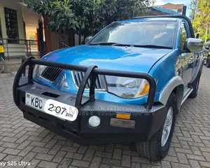 Mitsubishi L200 2008 Blue