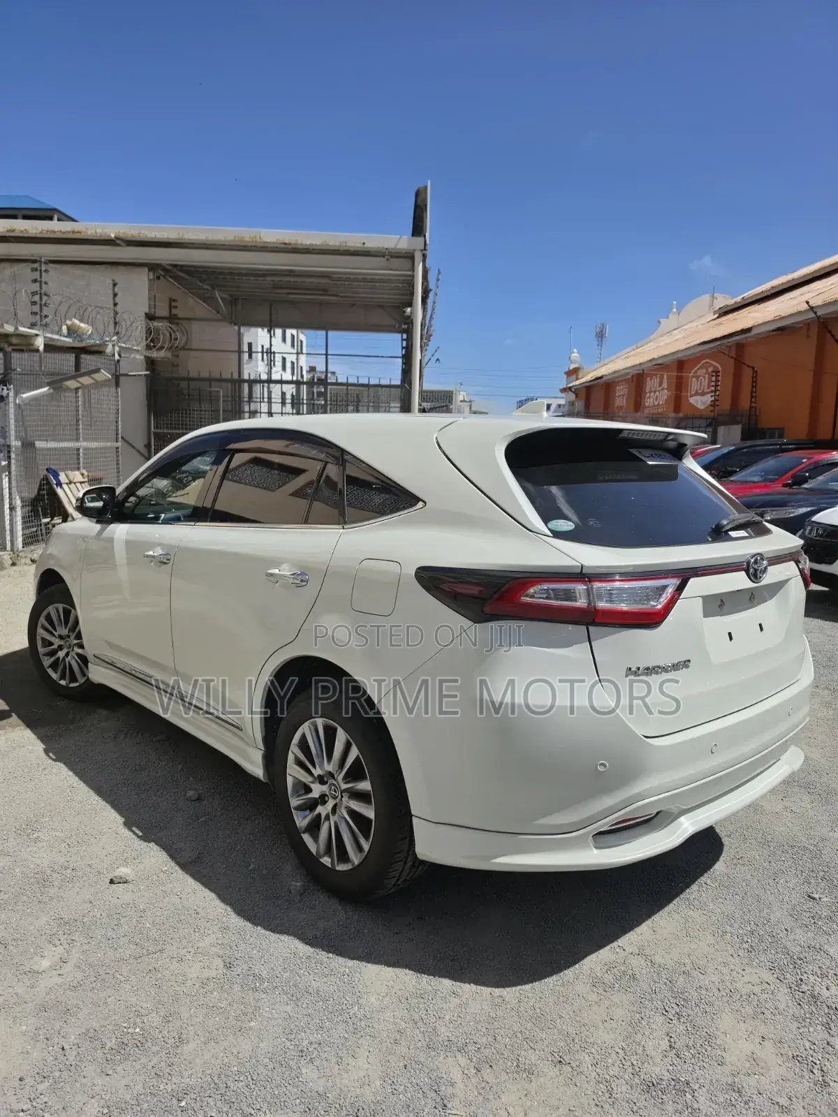 Toyota Harrier 2.0 4WD 2019 White