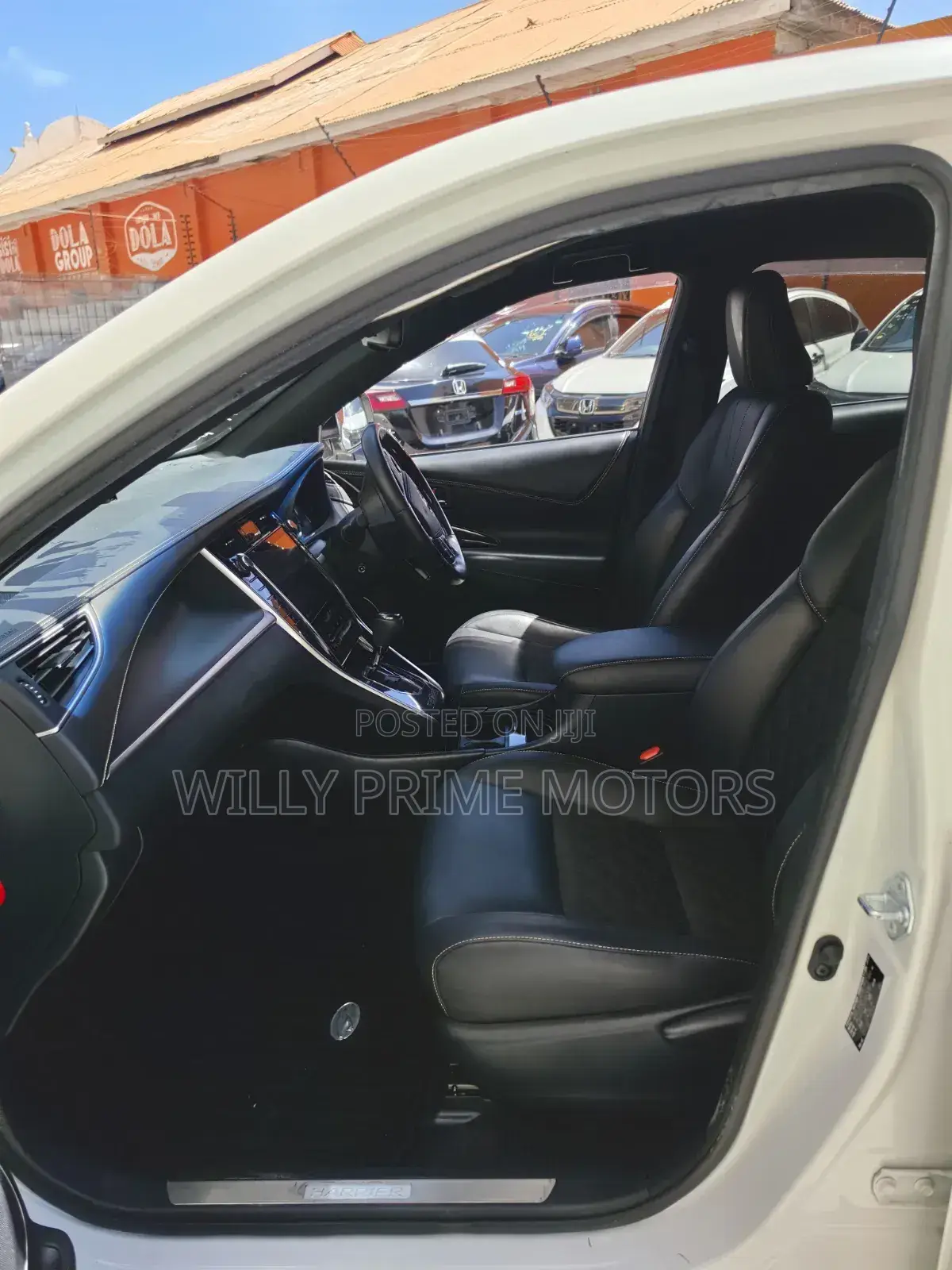 Toyota Harrier 2.0 4WD 2019 White