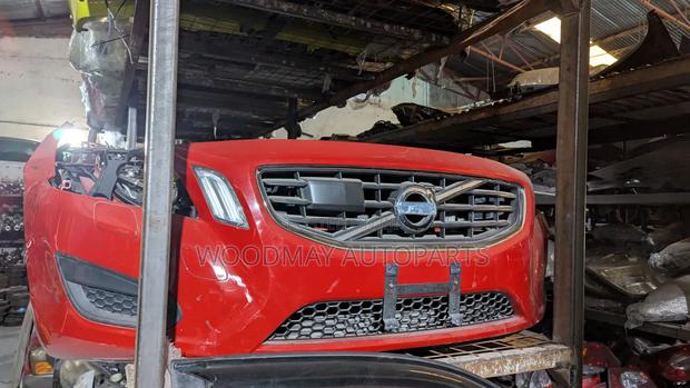 Volvo V60 2012 Nosecut - main view