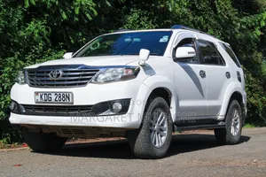 Toyota Fortuner 2015 White