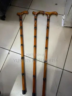 Light Brown Wooden Wood Walking Stick for Ruracios and Wedding Etc